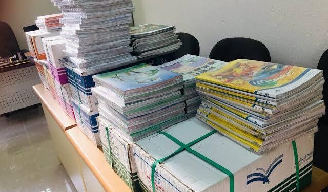 الكتب المدرسية تصل البصرة وتجهيز المدارس يبدأ